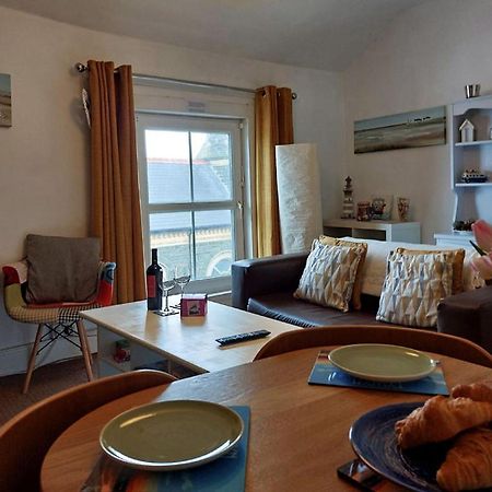 Salt Marsh Apartment Tywyn Eksteriør bilde