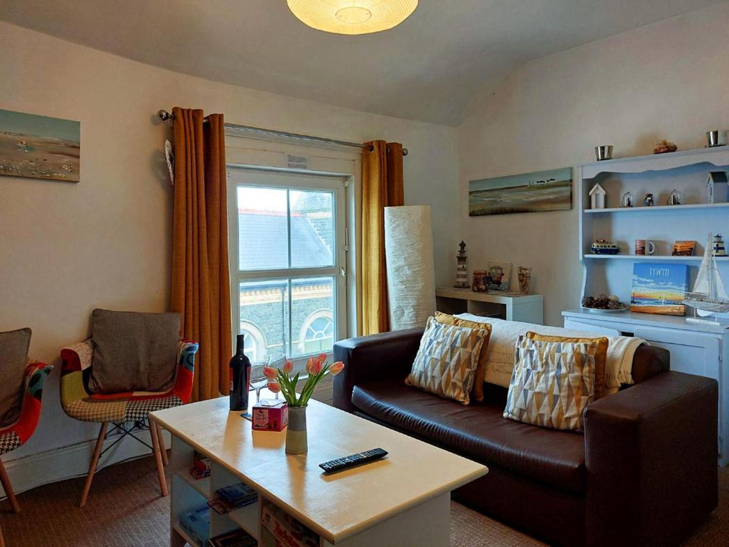 Salt Marsh Apartment Tywyn Eksteriør bilde