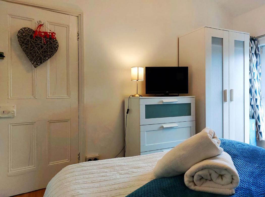 Salt Marsh Apartment Tywyn Eksteriør bilde